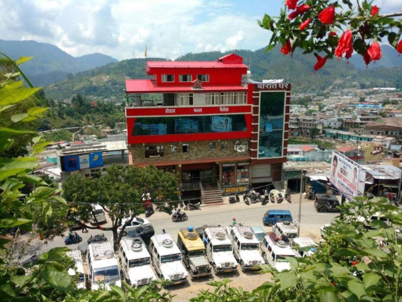Oyo 37525 Hotel Mall Palace Pithorāgarh Buitenkant foto
